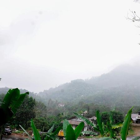 Koonamparayil Home Stay Munnar Anaviratty-Family Only מראה חיצוני תמונה
