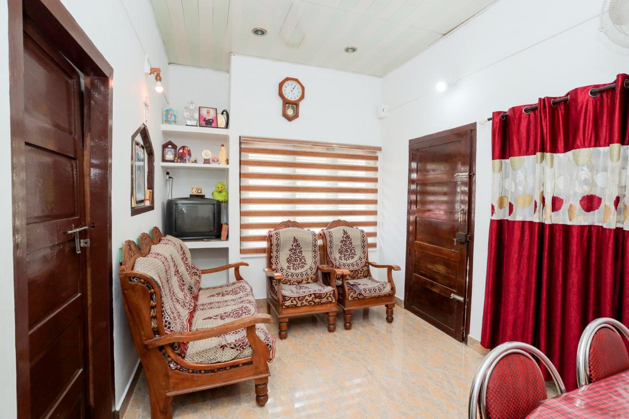 Koonamparayil Home Stay Munnar Anaviratty-Family Only מראה חיצוני תמונה