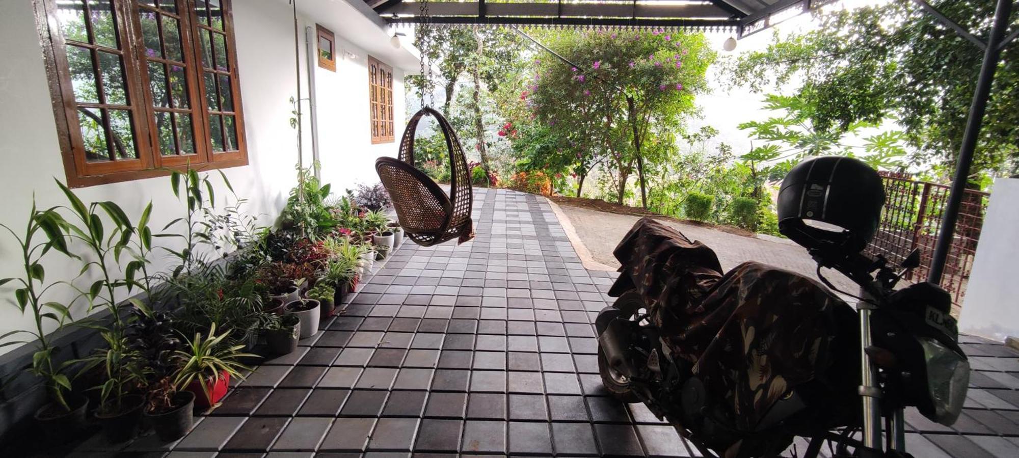 Koonamparayil Home Stay Munnar Anaviratty-Family Only מראה חיצוני תמונה