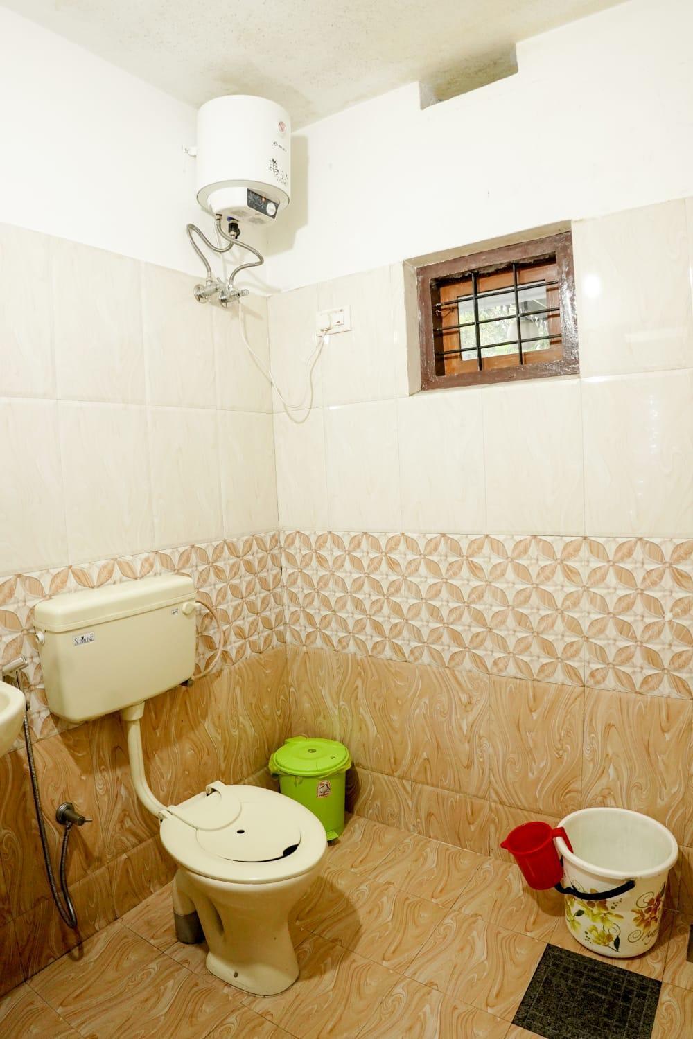 Koonamparayil Home Stay Munnar Anaviratty-Family Only מראה חיצוני תמונה